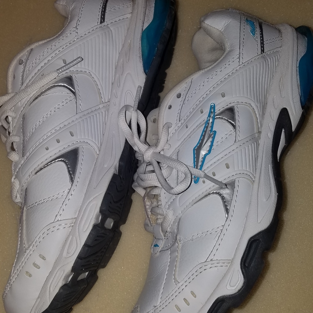 Avia shoes